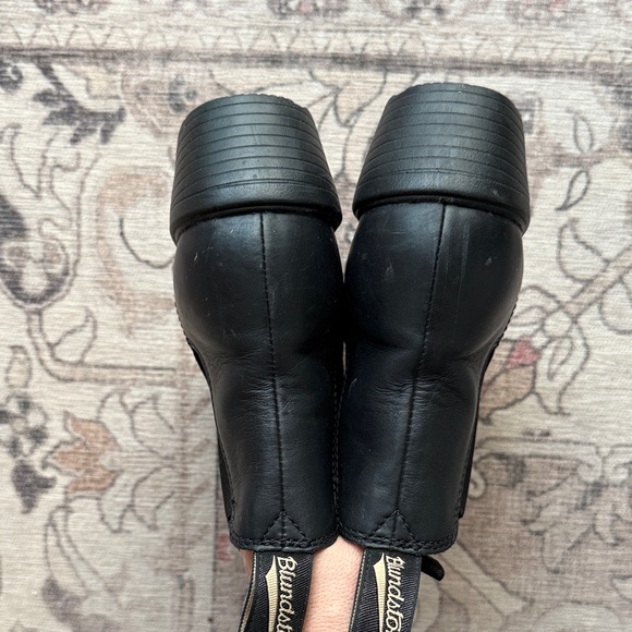 Black Leather Women’s Blundstones - Picture 3 of 4